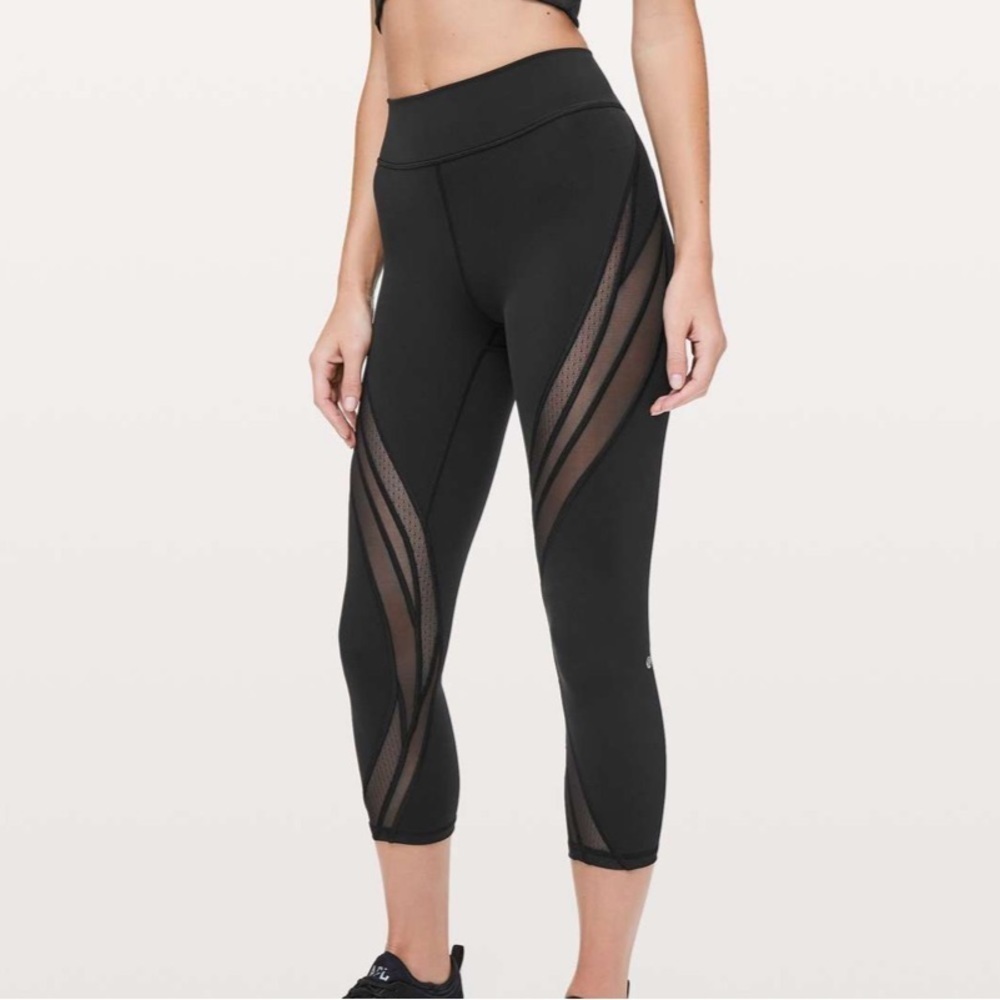 Lululemon Never Still Crop